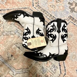 Laredo Black & White Cowboy Boots